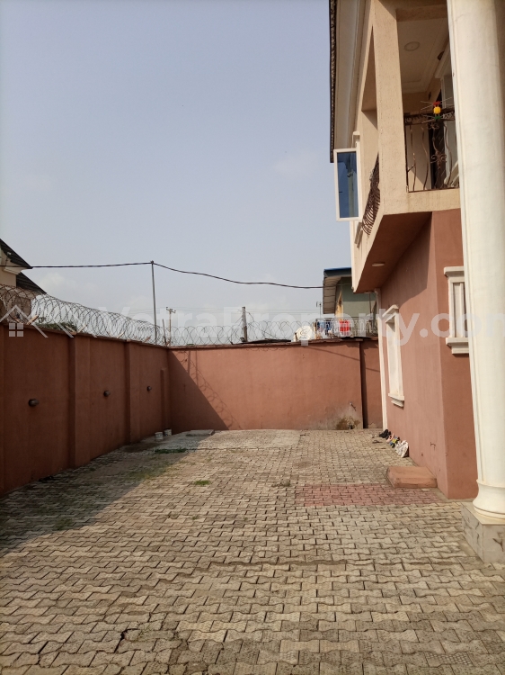 Image 1 Title