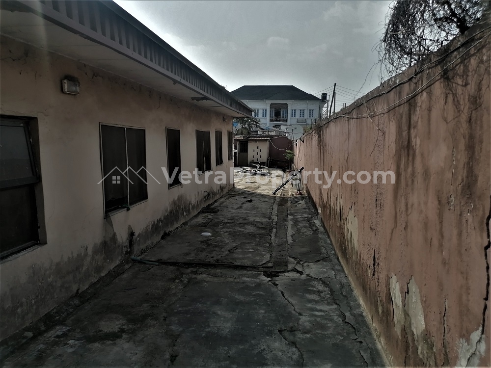 Image 1 Title