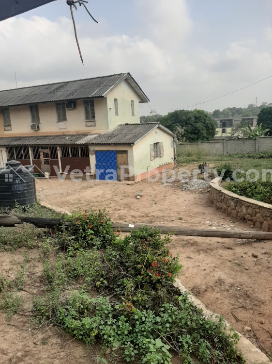  3 Bedroom Old Building on About 1000sm Land  3 bedroom House for Sale Ibadan Oyo Vetra  Property
