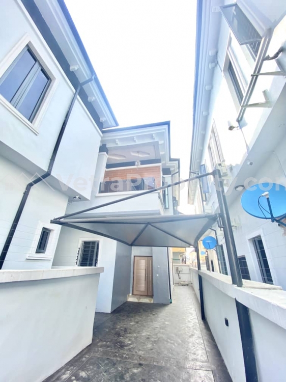  New 5bedroom fully Detached Duplex with Bq available for sale at Chevron, Lekki.  5 bedroom House for Sale Lekki Lagos Vetra  Property