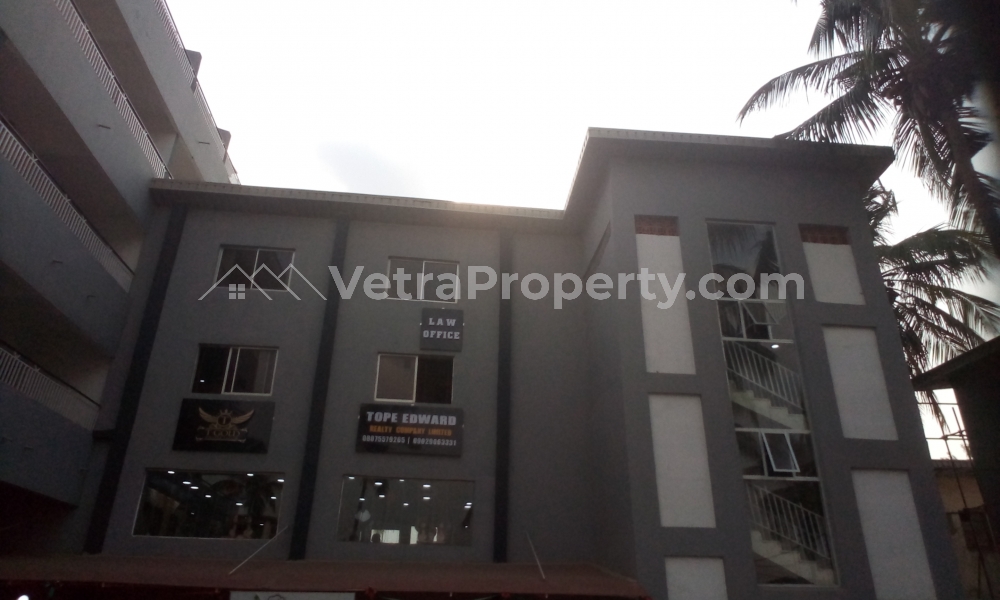  An office space at the heart of Ring road, Ajeigbe  4 bedroom Commercial Property for Rent Ibadan Oyo Vetra  Property