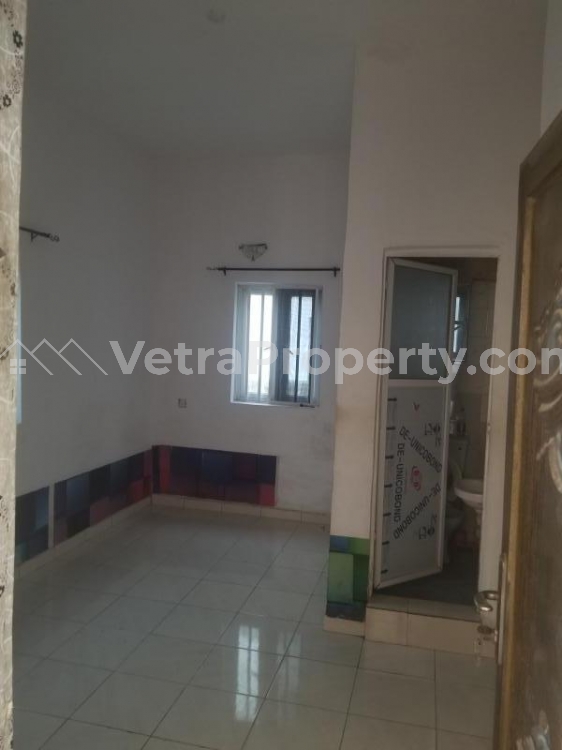  sharp self contained in Thomas estate 400k rent  Flat for Rent Ajah Lagos Vetra  Property