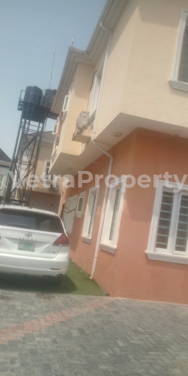  Well maintained spacious 3bedroom flat-  3 bedroom House for Rent Lekki Lagos Vetra  Property