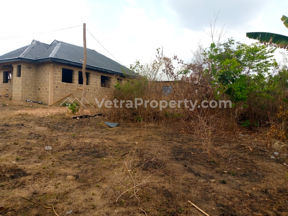  Distressed nice one and half plot of land in a developing estate  Land for Sale Ibadan Oyo Vetra  Property