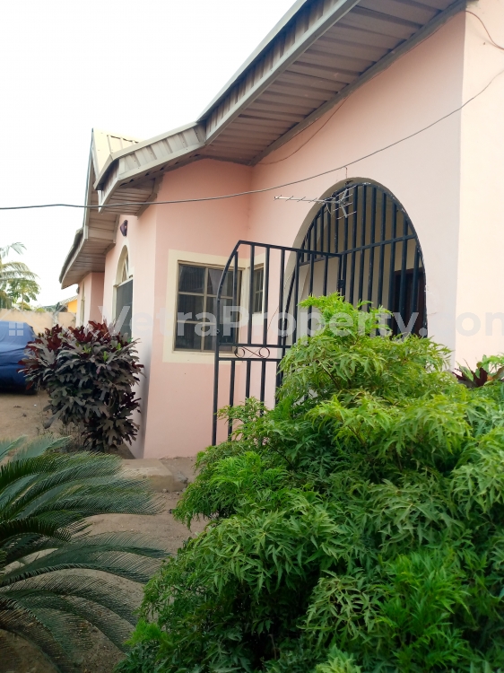  Cute 4 bedroom bungalow with a pent house in a nice estate  5 bedroom House for Sale Ibadan Oyo Vetra  Property