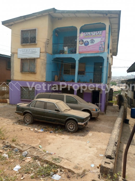  Strategic mix-use 3 flats on the major tarred road  9 bedroom House for Sale Ibadan Oyo Vetra  Property