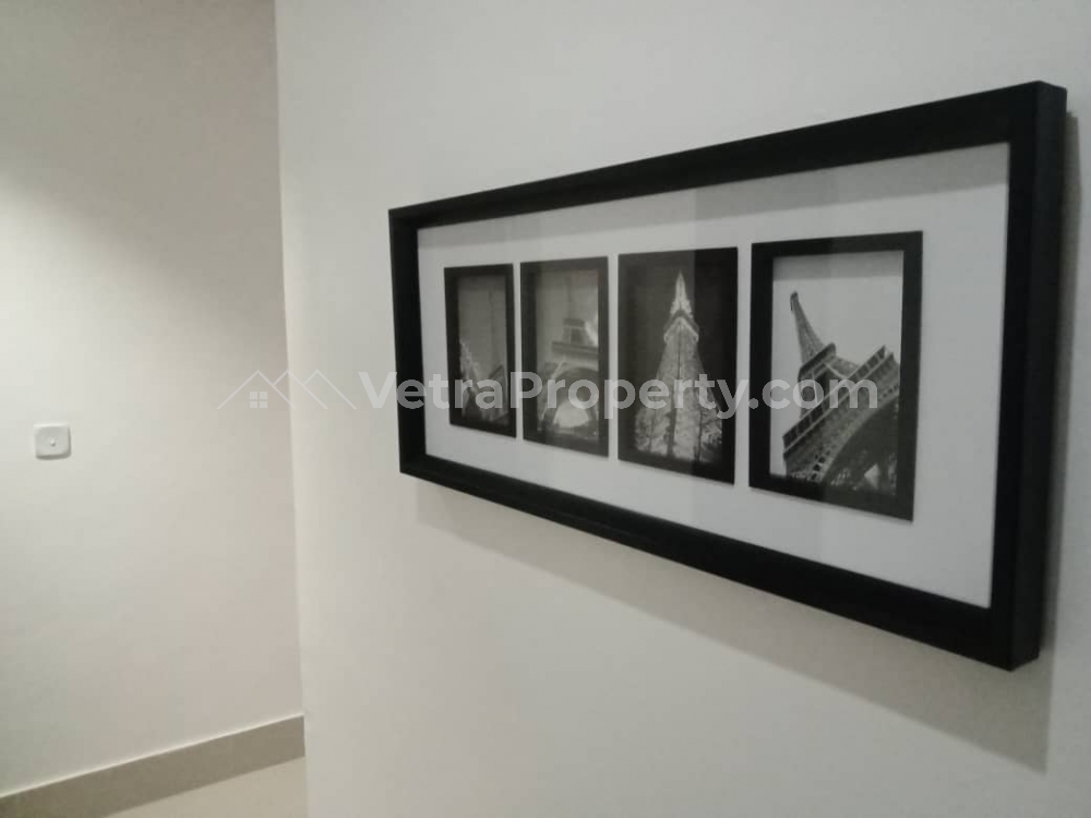 Image 1 Title