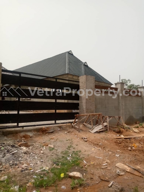  EXECUTIVE BUILDING OF 6 UNITS OF MINI FLAT AND STANDARD FINISHING OF 4 UNITS OF 2 BEDROOM  10 bedroom House for Sale Abeokuta Ogun Vetra  Property