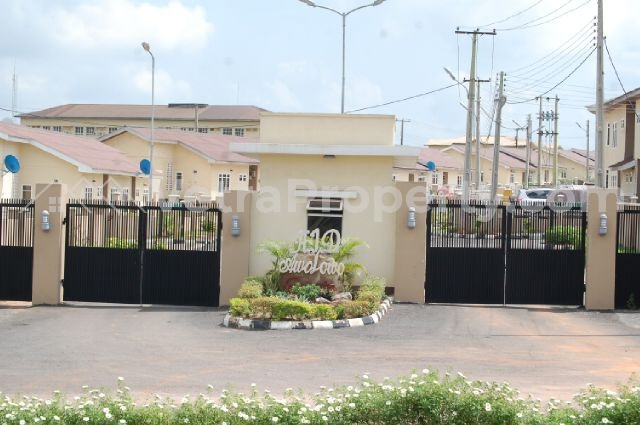 Image 1 Title