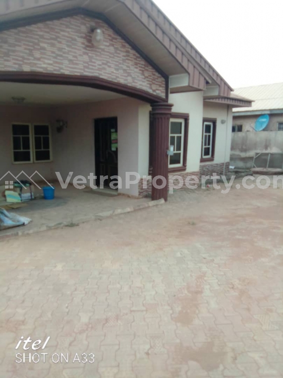  NEWLY BUILT 4BEDROOM BUNGALOW FOR SALE IN A COMMERCIAL ENVIRONMENT  4 bedroom House for Sale Abeokuta Ogun Vetra  Property