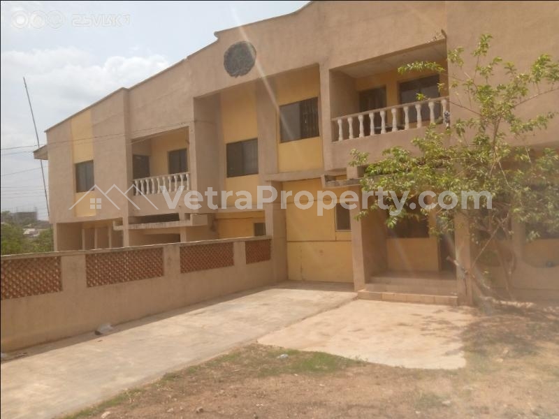  TWIN DUPLEX OF 6 BEDROOM EACH ,WITH FULL PLOT OF LAND AND 2 UNITS OF 3 BEDRROM FLAT  6 bedroom House for Sale Abeokuta Ogun Vetra  Property