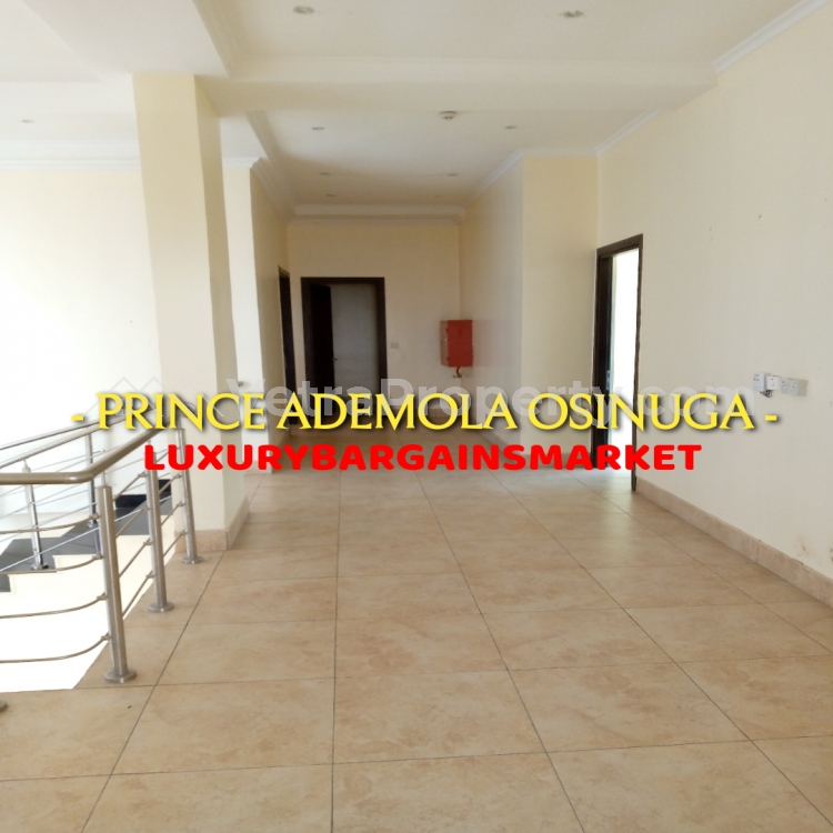  PRINCE ADEMOLA OSINUGA PENTHOUSE OFFERS! 4 BEDROOM APARTMENT ON 2 FLOORS + ROOFTOP LOUNGE+POOL+GYM  4 bedroom Flat for Rent Ikoyi Lagos Vetra  Property