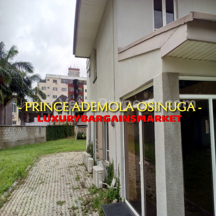  FULLY DETACHED MULTI PURPOSE 1,780SQMTS + 5 BEDROOM HOUSE  5 bedroom Commercial Property for Sale Ikoyi Lagos Vetra  Property