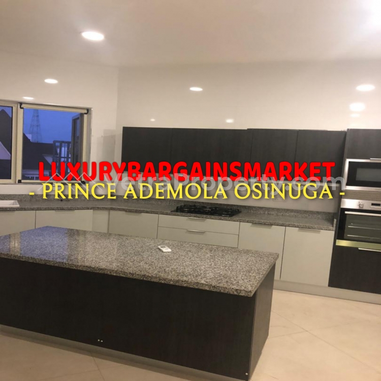  PRINCE ADEMOLA OSINUGA OFFERS!! JUST 1 UNIT LEFT!! PREMIUM & WELL SERVICED 3 BEDROOM APARTMENT IN BANANA ISLAND ESTATE @N14M!!!  3 bedroom Flat for Rent Ikoyi Lagos Vetra  Property