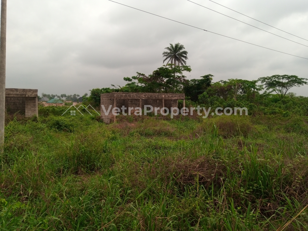  100 by 200 land for lease, located along sapele road bypass just 500meters away from Captain Hosa tomato farm  Land for Rent Oredo Edo Vetra  Property