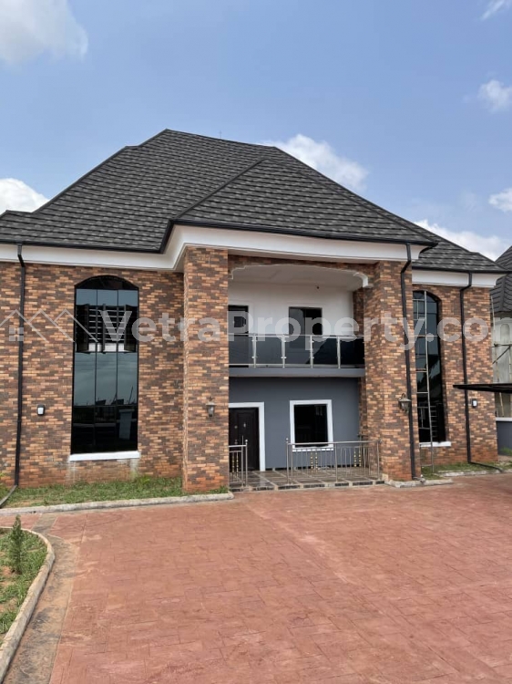  NEWLY BUILT 5 BEDROOM DUPLEX FOR SALE:  House for Sale Asaba Delta Vetra  Property