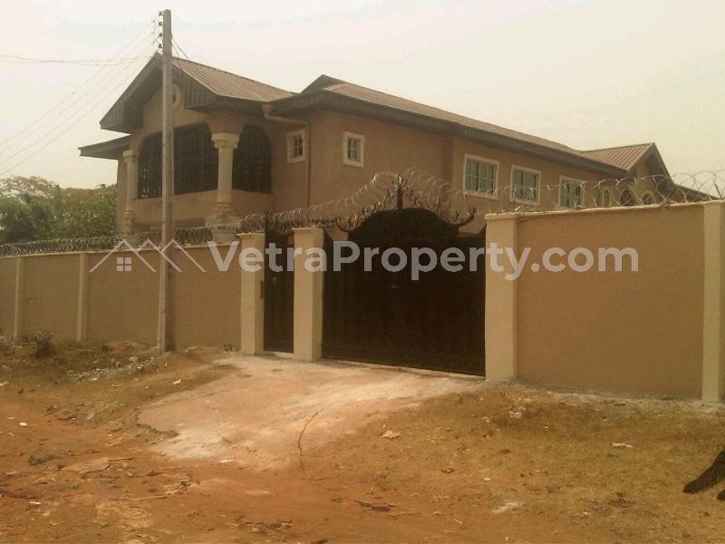  Super standard 4flats of 3bedrooms each with mini Jacuzzi for sale  3 bedroom House for Sale Oredo Edo Vetra  Property