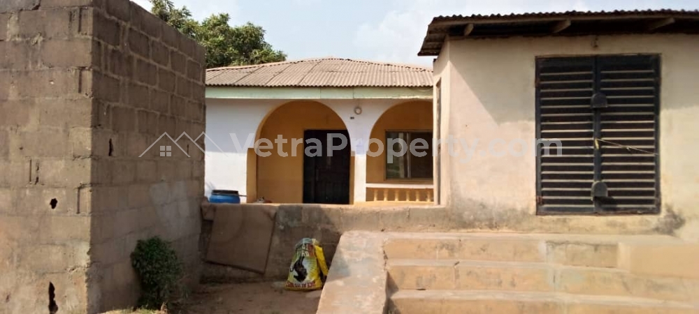  3 bedroom bungalow and 1 shop  House for Sale Ogba Lagos Vetra  Property