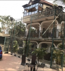 10 Rooms Hotel/guest Hotel/Guest House for Sale Ibadan Oyo Vetra  Property