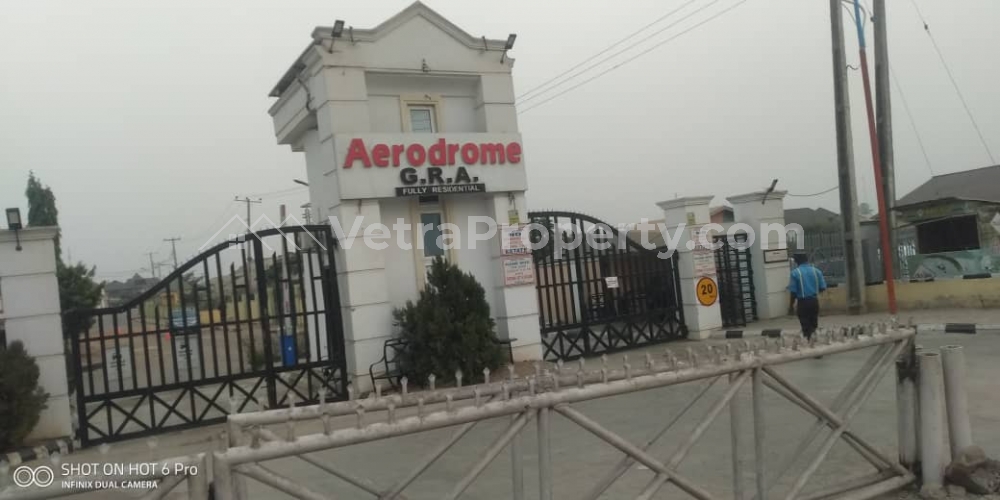  *1,200Sqmt* cut out land at *Aerodrome GRA ibadan* *#90million* Asking  Land for Sale Ibadan Oyo Vetra  Property