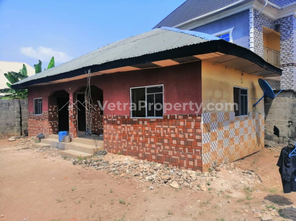  2 Bedroom Bungalow with a sizable space, fenced with gate  2 bedroom House for Sale Owerri Imo Vetra  Property