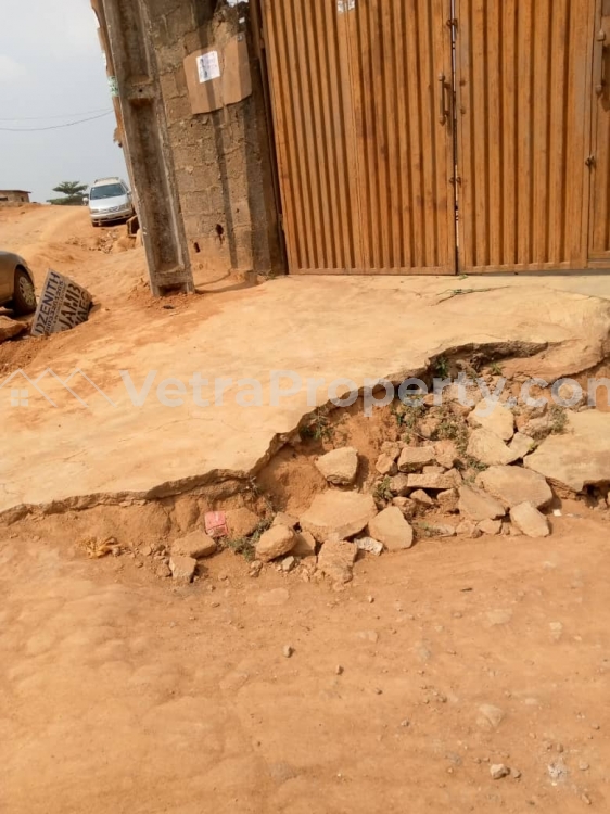  Recently built 1 shop, mini flat, 2 Bedroom flat and 3 bedroom flat  House for Sale Ikorodu Lagos Vetra  Property