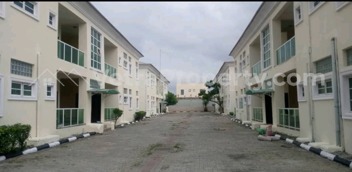  16 UNITS OF 3 BEDROOM FLATS FOR RENT IN LEKKI PHASE 1 @ N4MILLION/UNIT..(CORPORATE TENANTS NEEDED)  3 bedroom Flat for Rent Lekki Lagos Vetra  Property