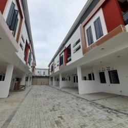 Brand New Luxurious 4 Bedroom Terraced Duplex. 4 bedroom Terraced Duplex for Sale Lekki Lagos Vetra  Property