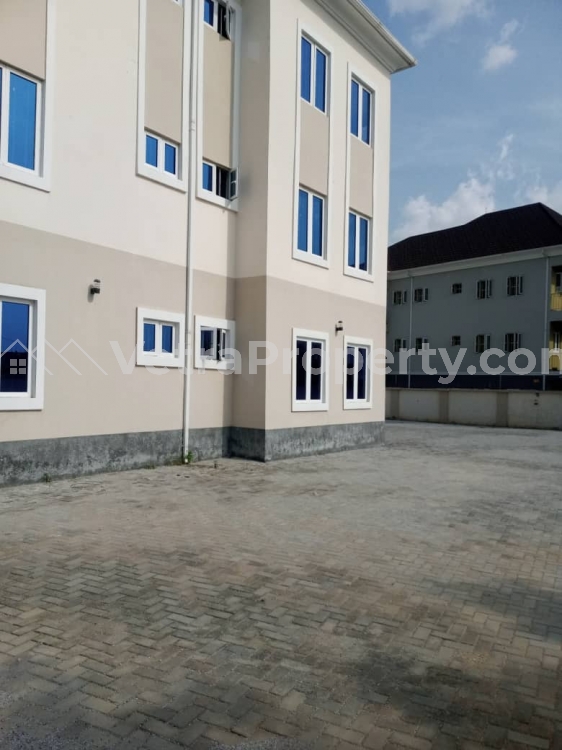  Specious & Standard 1bedroom flat with 2toilets & Standby Gen  Flat for Rent Jahi Abuja Vetra  Property