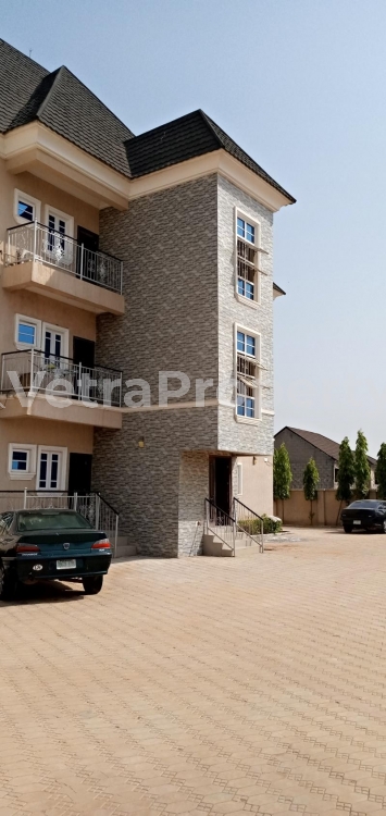  Specious & Standard 3bedroom Flat with BQ ample car pack  3 bedroom House for Rent Durumi Abuja Vetra  Property