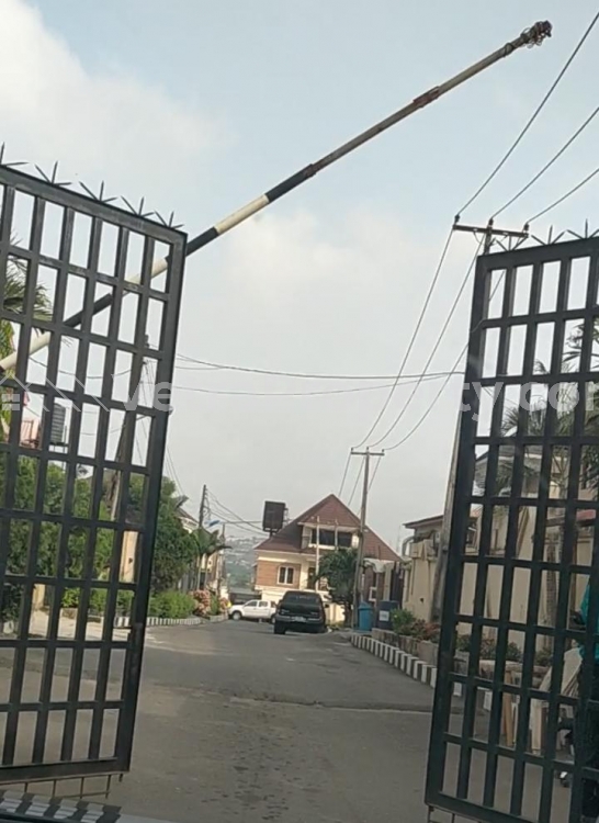 Image 1 Title