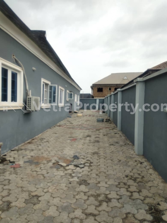 Decent 3Bedrooms flat at Elebu Off Akala Express Ibadan  3 bedroom House for Rent Ibadan Oyo Vetra  Property