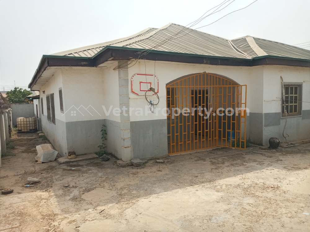  3bedroom fully detached bungalow with three single room bqs.  3 bedroom House for Rent Lugbe Abuja Vetra  Property