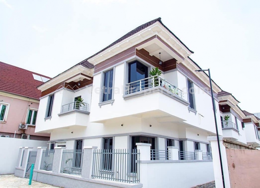  Luxury 4 Bedrooms Fully Detached Duplex With 1 Bedroom Bq All en-suite.  4 bedroom House for Sale Lekki Lagos Vetra  Property