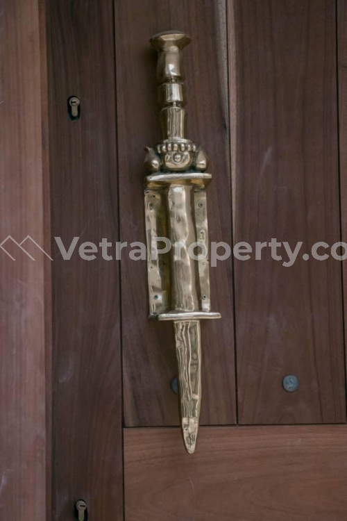 Image 1 Title