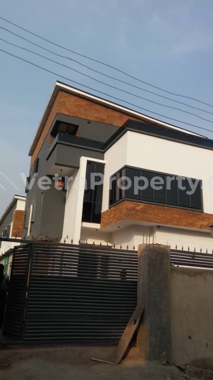 Newly built 2bedroom flat, upstairs, close to the road.  2 bedroom Flat for Rent  Lagos Vetra  Property