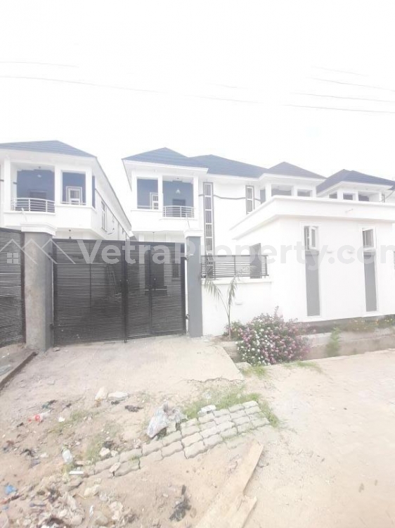  Lovely 4 bedroom semi detached duplex for DISTRESS SALE  4 bedroom House for Sale Lekki Lagos Vetra  Property