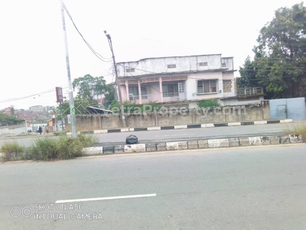  Structurally Sound and Solid Detached House Fantastic for Commercial Use in a very Strategic Location  4 bedroom House for Sale Ibadan Oyo Vetra  Property