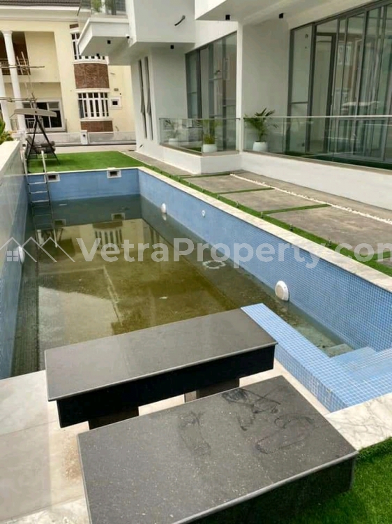 Image 1 Title