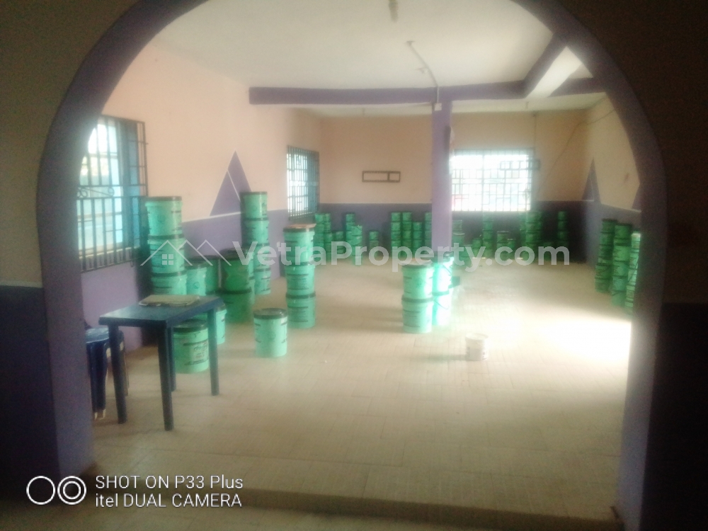  WAREHOUSE/BIG SHOP  Commercial Property for Rent Ibadan Oyo Vetra  Property
