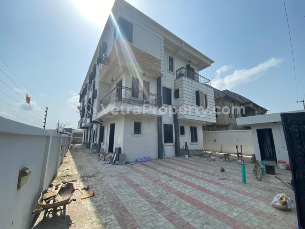  Newly built 3bedroom serviced terrace with bq,the appartment come with gas,microwave,Ac in all the rooms including bq  3 bedroom House for Rent Lekki Lagos Vetra  Property