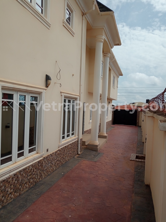  Tastefully finished of 5 bedrooms Detached Duplex with the gatehouse in a serene environment  10 bedroom House for Sale Ibadan Oyo Vetra  Property