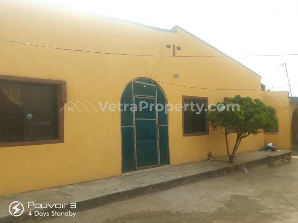 4NUMBERS OF 2BEDROOM ON MORE THAN FULL PLOT OF LAND  House for Sale Alimosho Lagos Vetra  Property