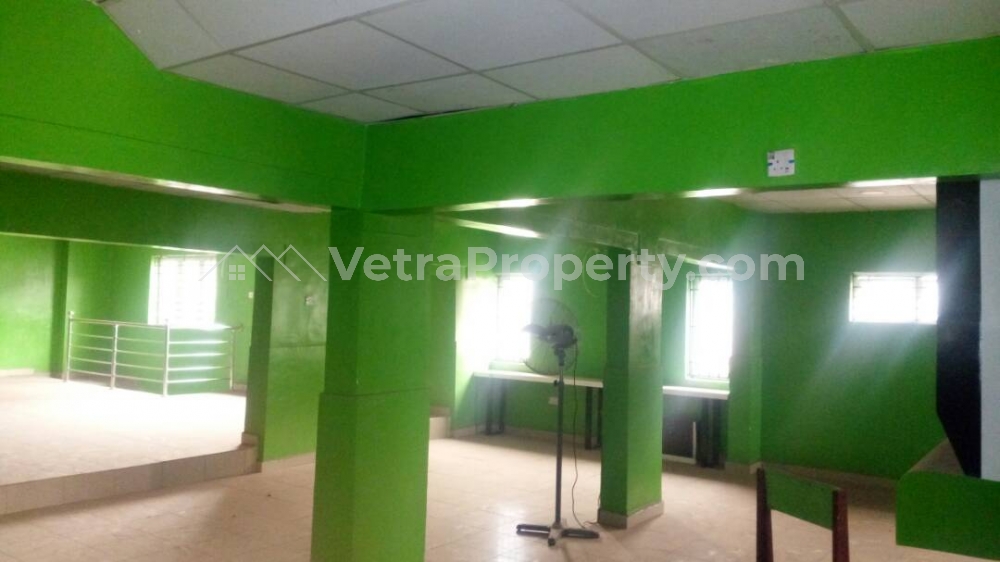  512.435sqm Building at Oshodi facing express, sharing same fence with heritage bank with a Sure Bet 247 brand @APAPA oshodi- isolo expressway Oshodi lagos Title: Deeds of assignment+ Registered conveyance  Commercial Property for Sale Oshodi Lagos Vetra  Property