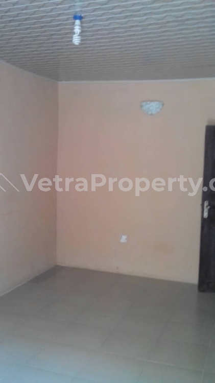  To let: Newly built A room and parlour self contain @ Adeoje off akala Xpress oluyole extension ibadan kenykeny  Flat for Rent Ibadan Oyo Vetra  Property