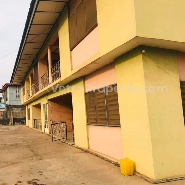  4 flat of 3 bedroom each at felele straight challenge ibadan mujaidi  House for Sale Ibadan Oyo Vetra  Property