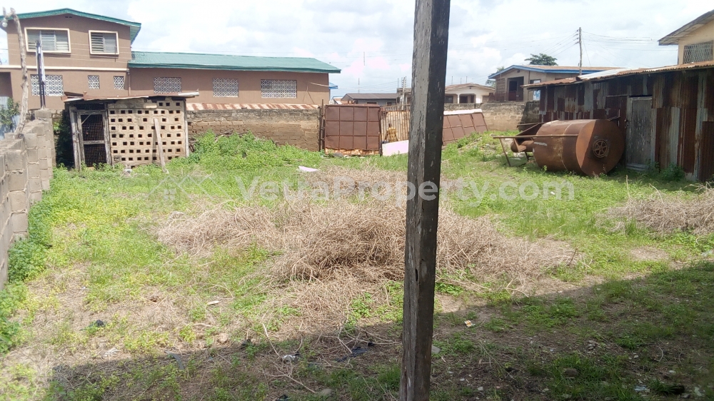  ONE AND A HALF PLOT OF LAND LOCATED AT IBADAN-LAGOS EXPRESSWAY  Land for Sale Ibadan Oyo Vetra  Property