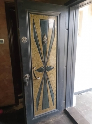 Image 1 Title