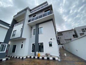 Nicely Built Serviced 5-bedroom Semi Detached House 5 bedroom Semi-Detached Duplex for Rent Lekki Lagos Vetra  Property